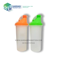 Botol Plasik Shaker Warna Hijau dan Oranye